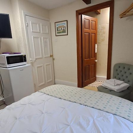 סוואנסי Coynant Farm Guesthouse - Farm Park Stay מראה חיצוני תמונה