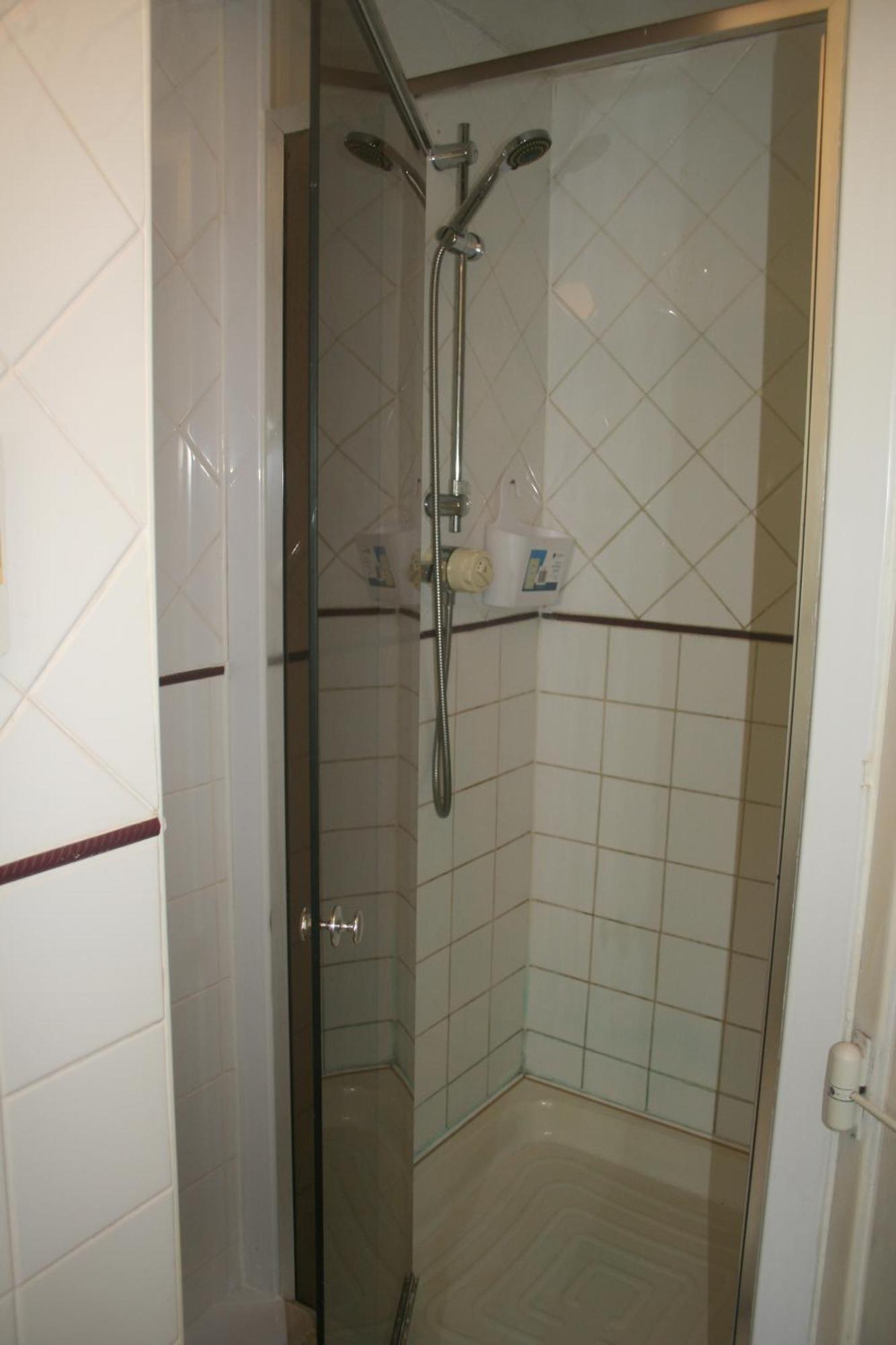 סוואנסי Coynant Farm Guesthouse - Farm Park Stay חדר תמונה