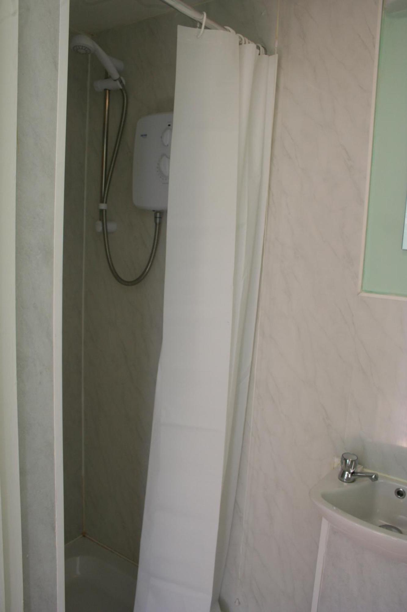 סוואנסי Coynant Farm Guesthouse - Farm Park Stay חדר תמונה